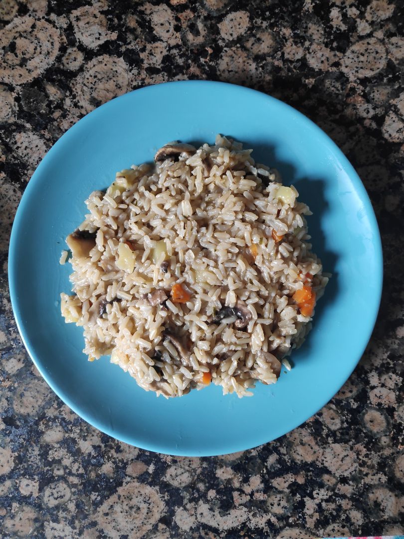 Arroz con verduras y champiñones Arroz con verduras y champiñones