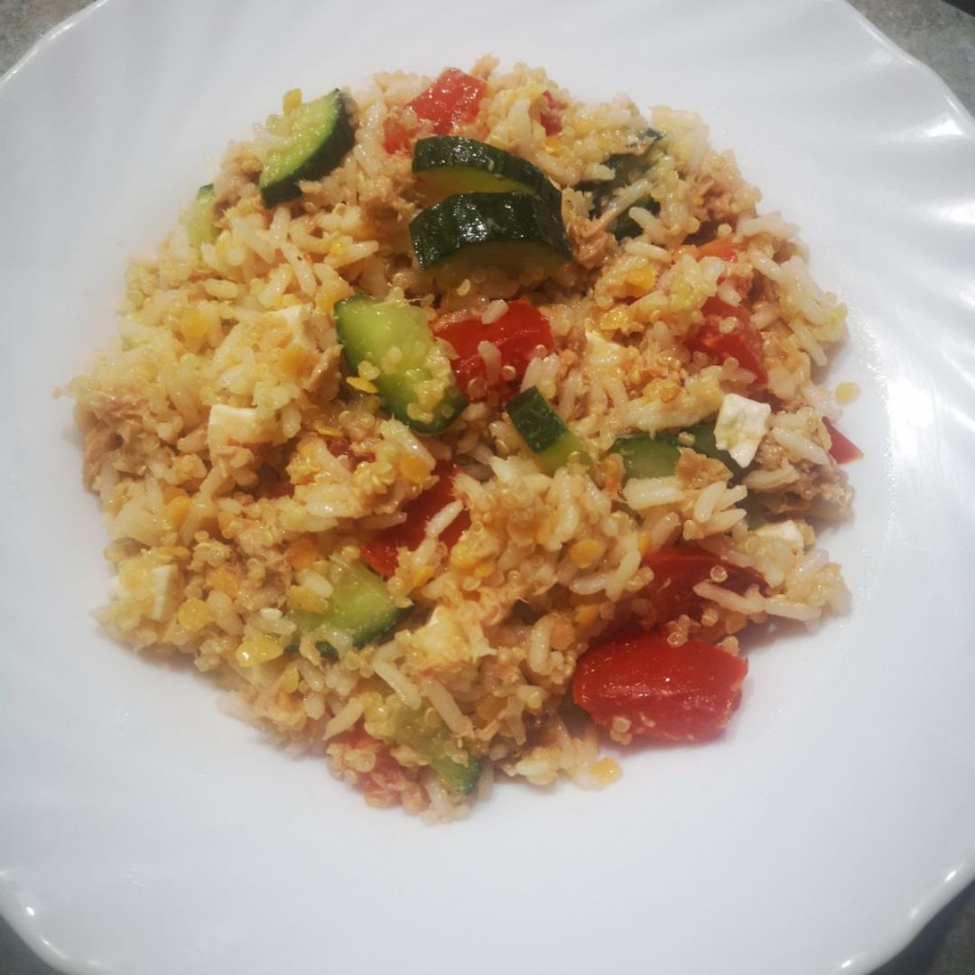 Ensalada de arroz, quinoa y lentejas coral Ensalada de arroz, quinoa y lentejas coral