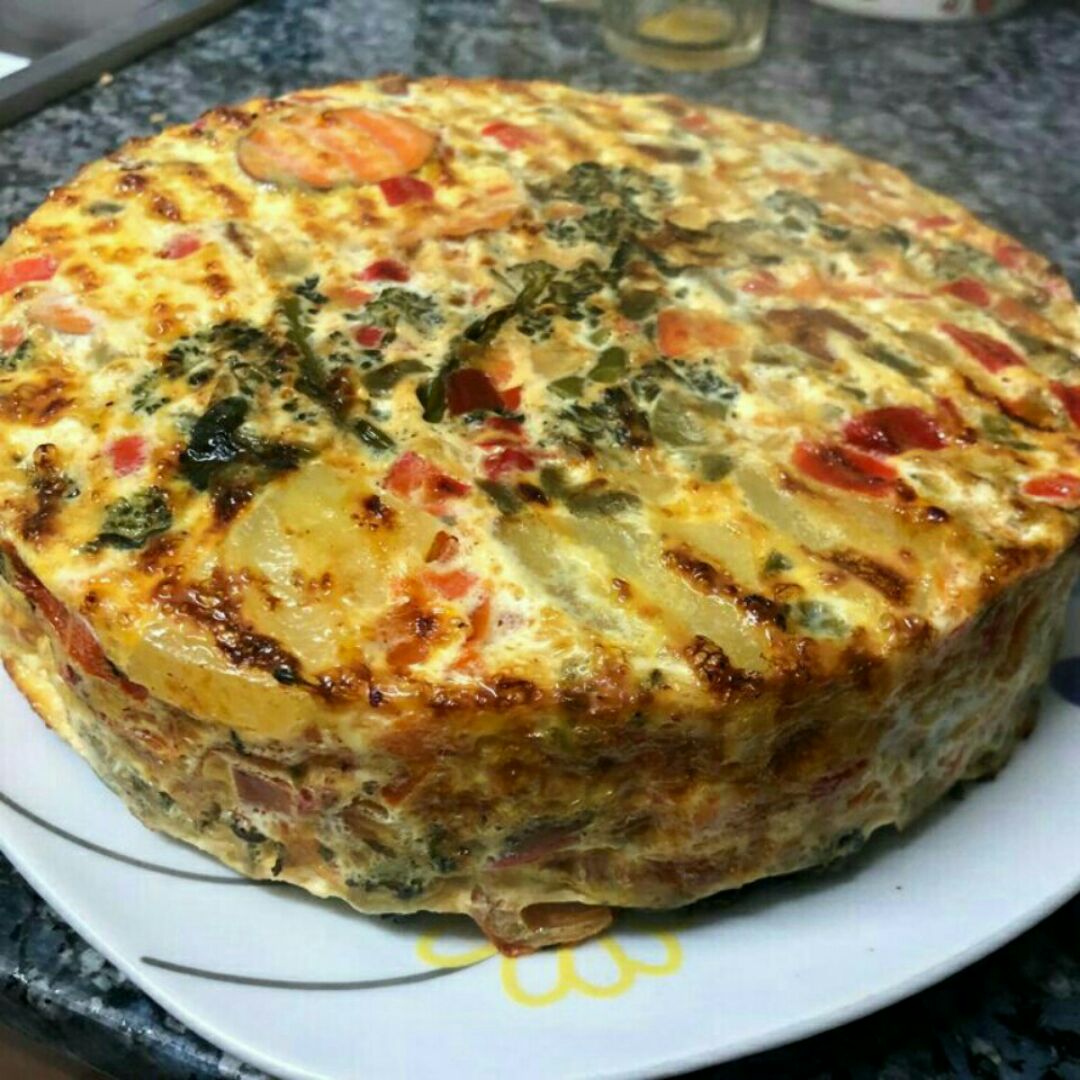 Tortilla de patata con extra de verduras Tortilla de patata con extra de verduras