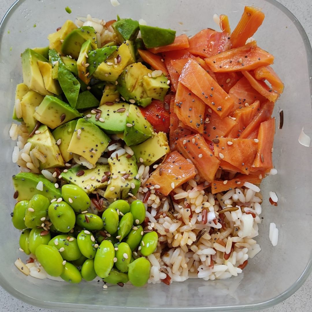 POKE DE SALMÓN AHUMADO POKE DE SALMÓN AHUMADO