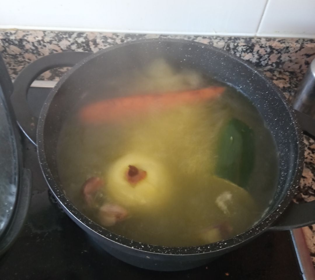 Puré de verduras y caldoStep 0