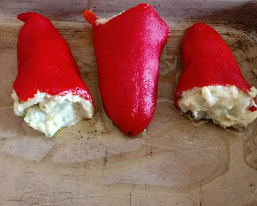 Piquillos rellenos de bacalao Piquillos rellenos de bacalao