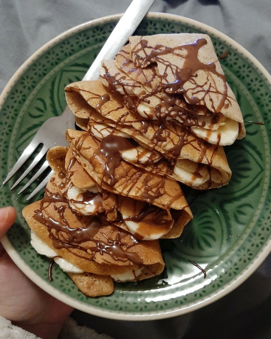 Crepes de avena con plátano y chocolate