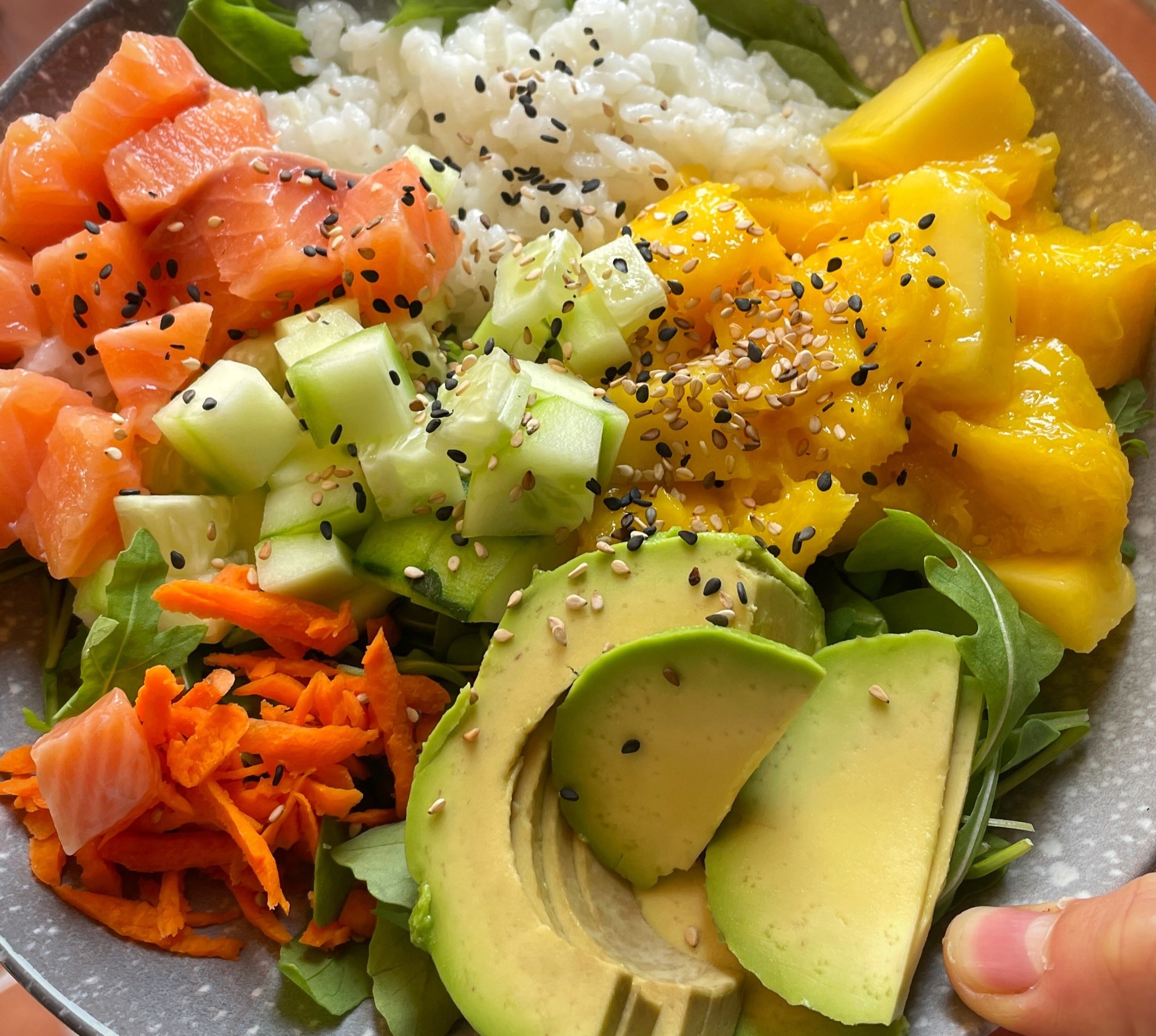 Poke bol de salmón Poke bol de salmón