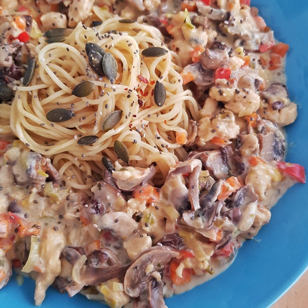 Pasta y verduras en salsa de coco Pasta y verduras en salsa de coco