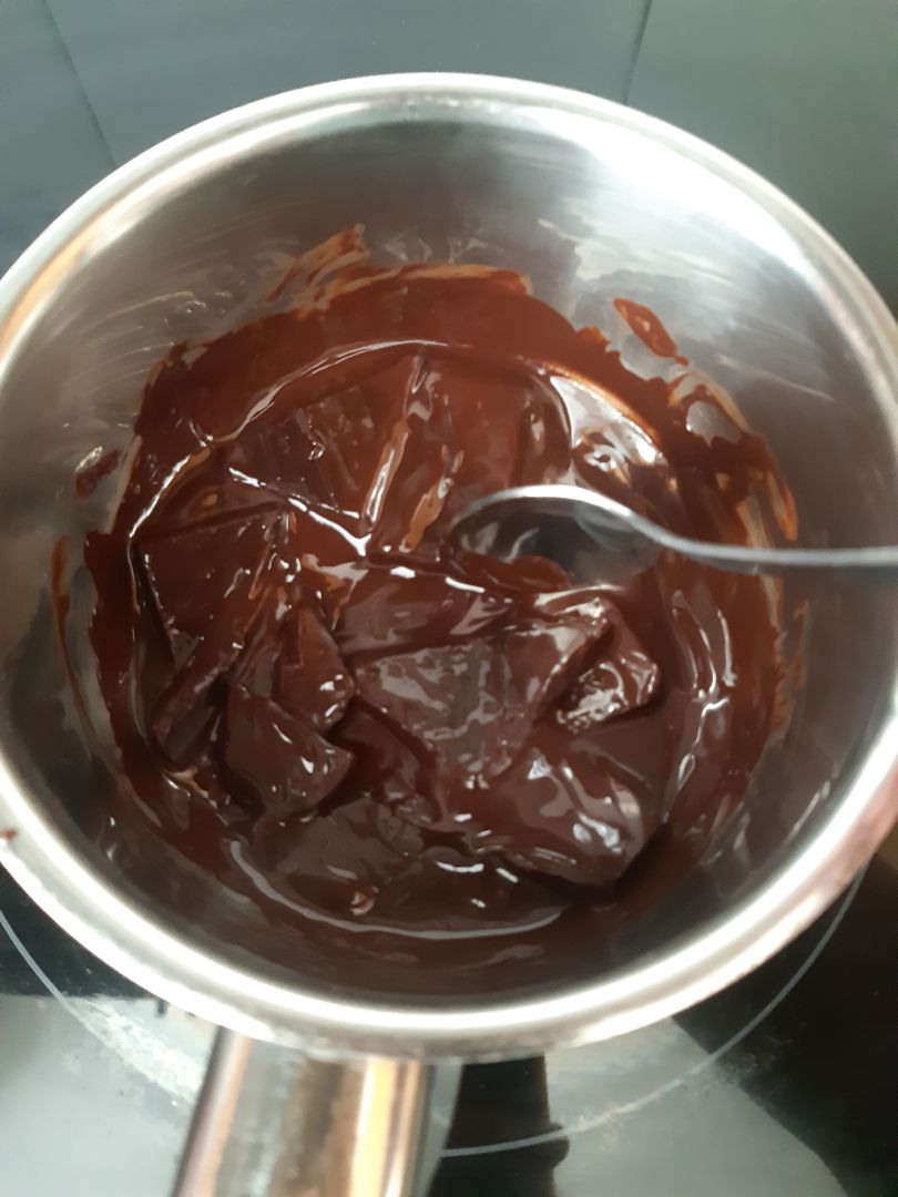 Helado de melocotón 🍑 y chocolate 92% 🍫 Paso 2 Helado de melocotón 🍑 y chocolate 92% 🍫 Paso 2