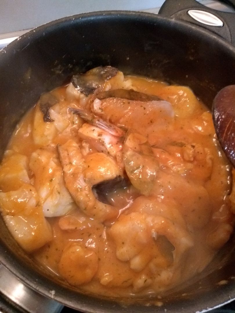 Bacalao 🐟 con salsa de 🦐 Paso 2 Bacalao 🐟 con salsa de 🦐 Paso 2