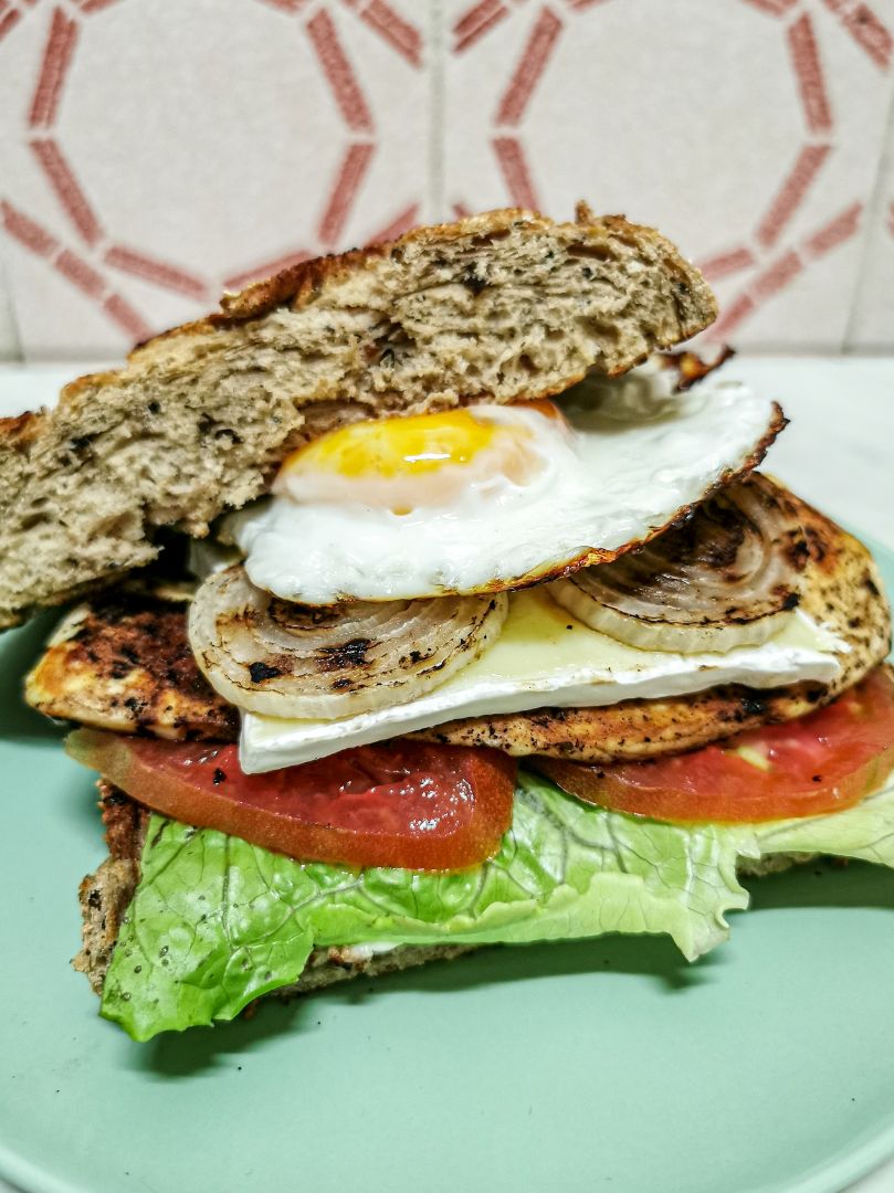 SÁNDWICH DE POLLO CON VERDURAS SÁNDWICH DE POLLO CON VERDURAS