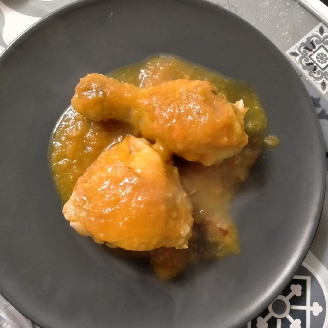 Pollo en salsa de 🎃 y 🥕 Pollo en salsa de 🎃 y 🥕