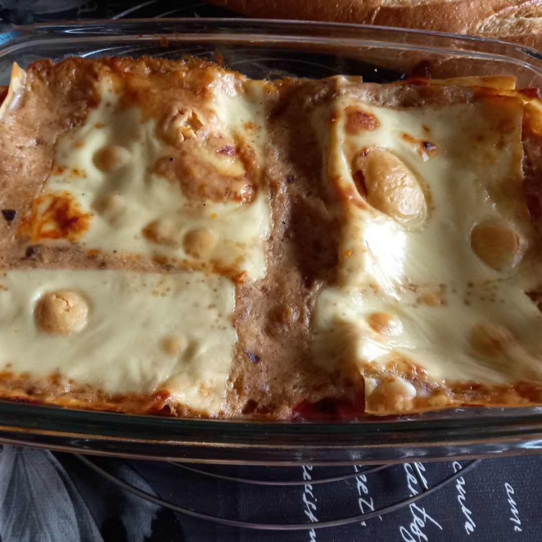 Lasaña de soja texturizada y boloñesa Lasaña de soja texturizada y boloñesa
