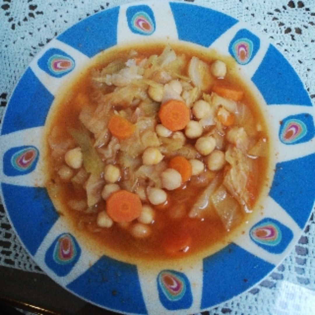 Garbanzos con col 