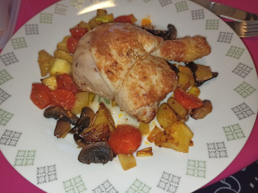 Pollo asado con verduras Pollo asado con verduras