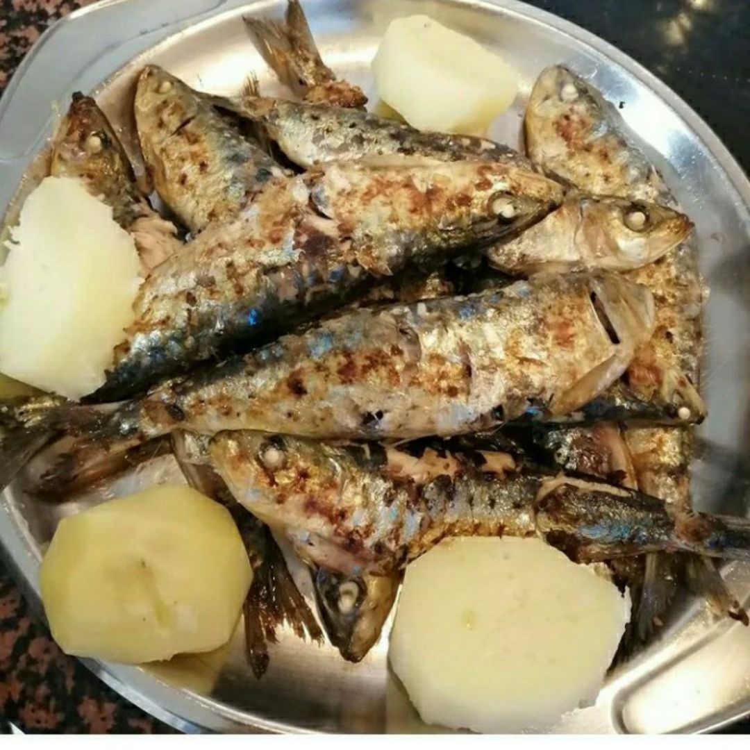 Sardinas a la plancha con patatas al vapor Sardinas a la plancha con patatas al vapor