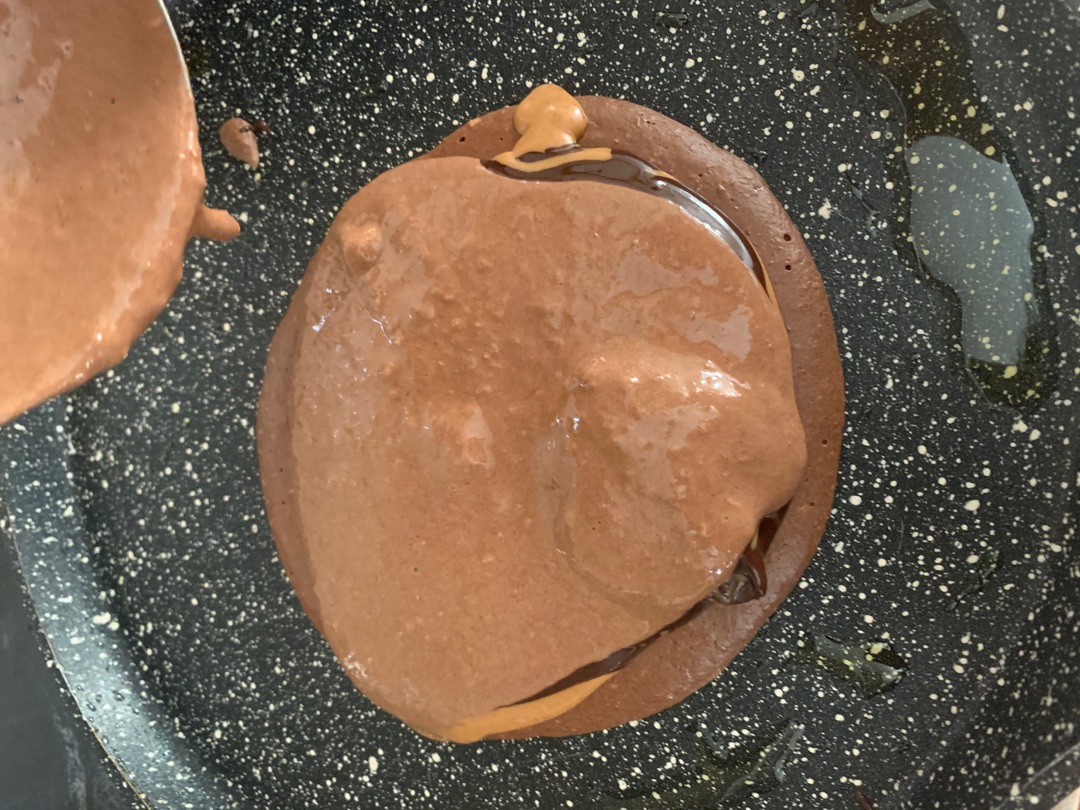 Tortitas cacao rellenas de chocolate y crema cacahueteStep 0