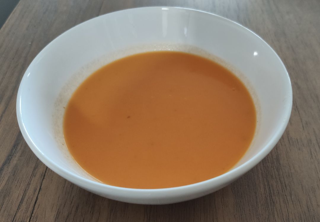 Sopa de tomate con mascarpone Sopa de tomate con mascarpone