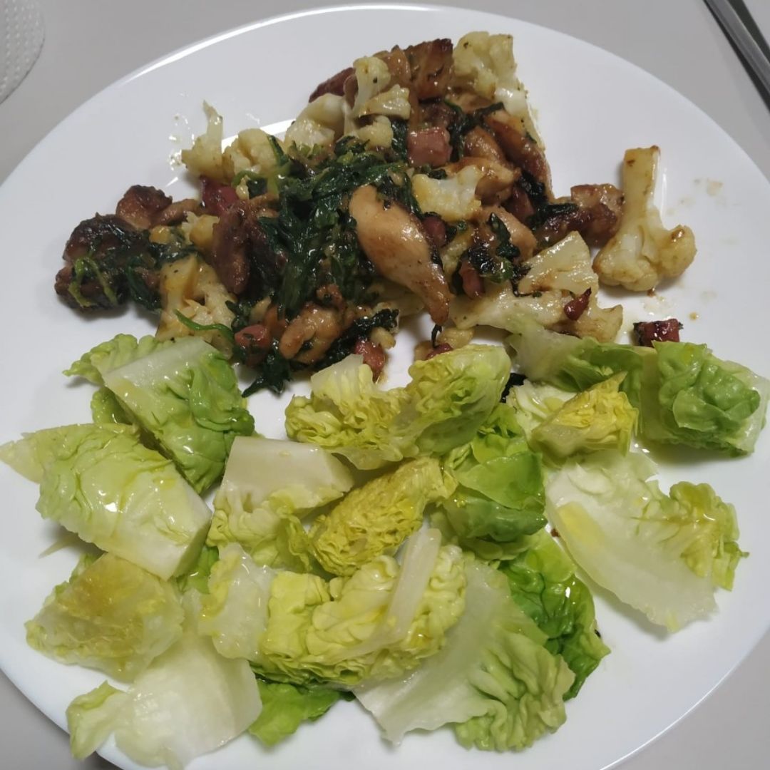 Contramuslo con verduras keto Contramuslo con verduras keto