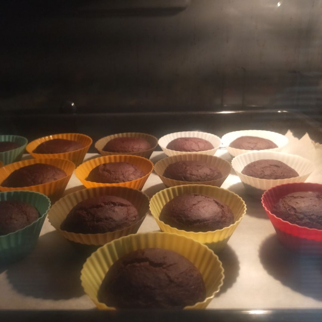 Muffins de plátano, chocolate y anacardos Paso 5 Muffins de plátano, chocolate y anacardos Paso 5