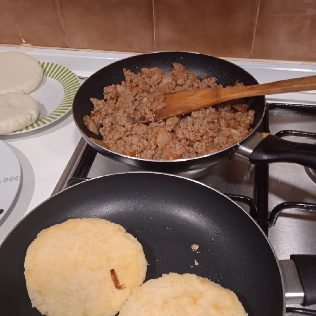 Arepas de carne picadaStep 0