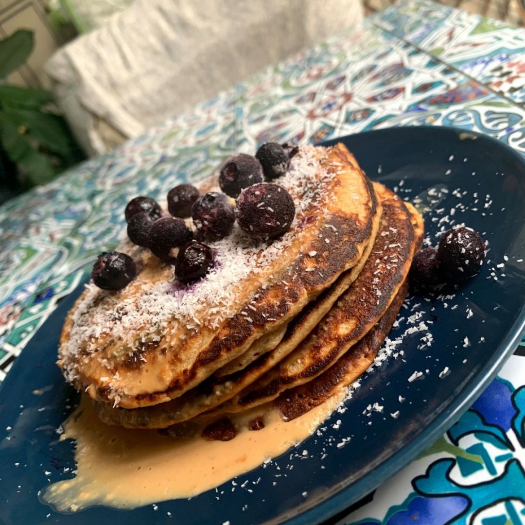 Tortitas de avena con crema de cacahuete 🥞🥜 Tortitas de avena con crema de cacahuete 🥞🥜