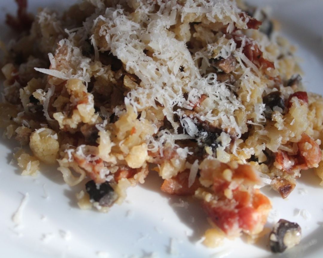 Falso arroz de coliflor con champi帽ones y jam贸n Paso 2 Falso arroz de coliflor con champi帽ones y jam贸n Paso 2