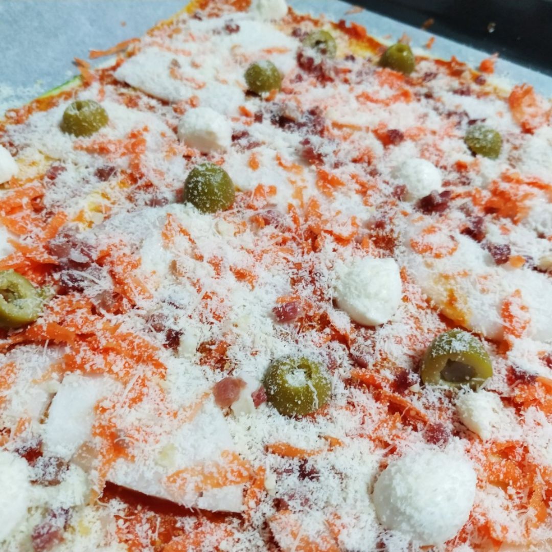 Pizza con base de calabacín Paso 1 Pizza con base de calabacín Paso 1