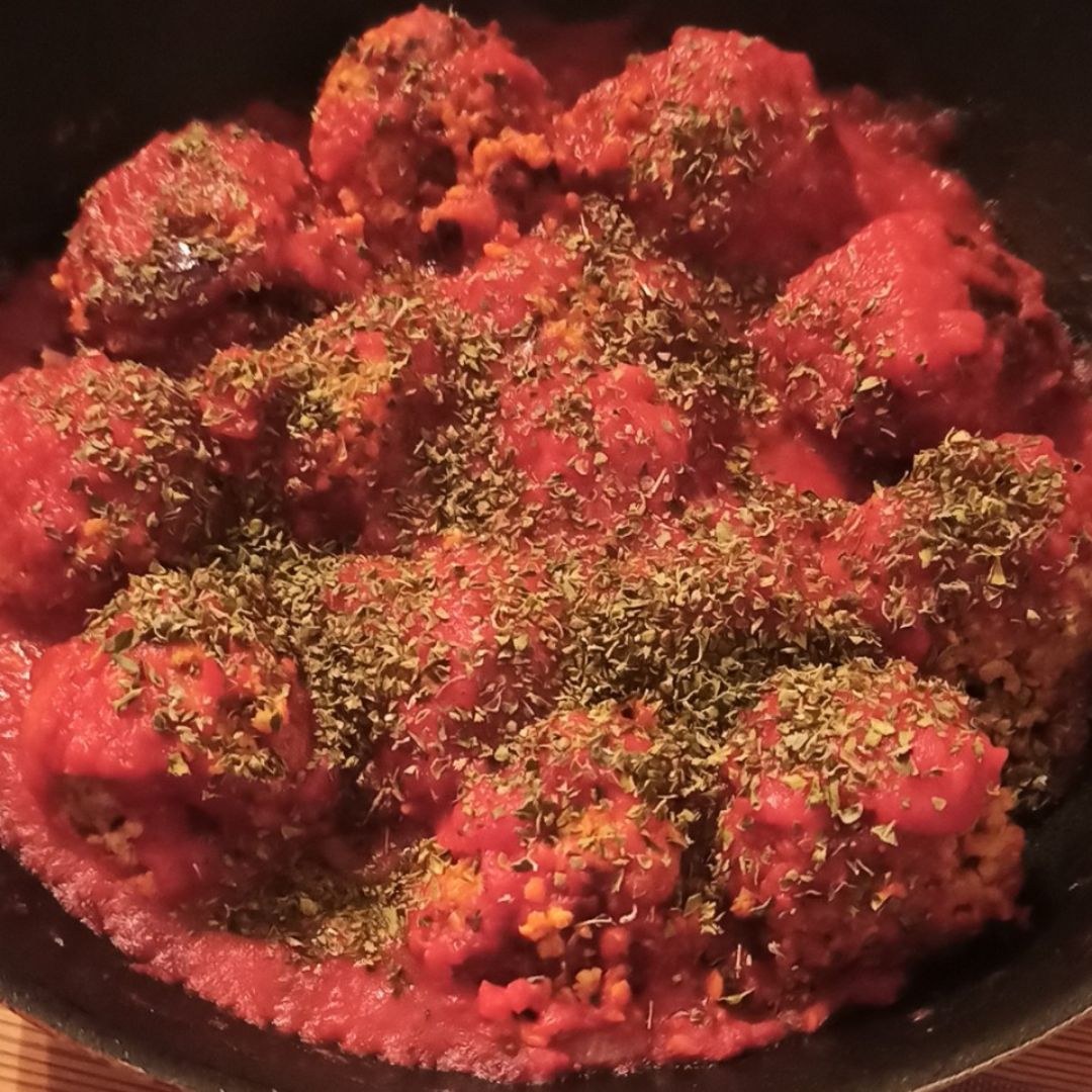 Albóndigas veganas de soja texturizada Albóndigas veganas de soja texturizada