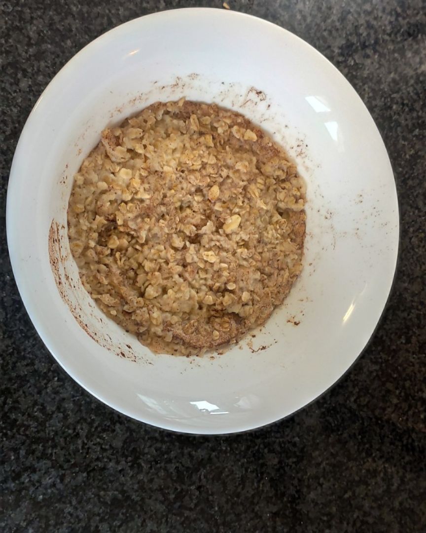Bizcocho de avena al microondas. Bizcocho de avena al microondas.