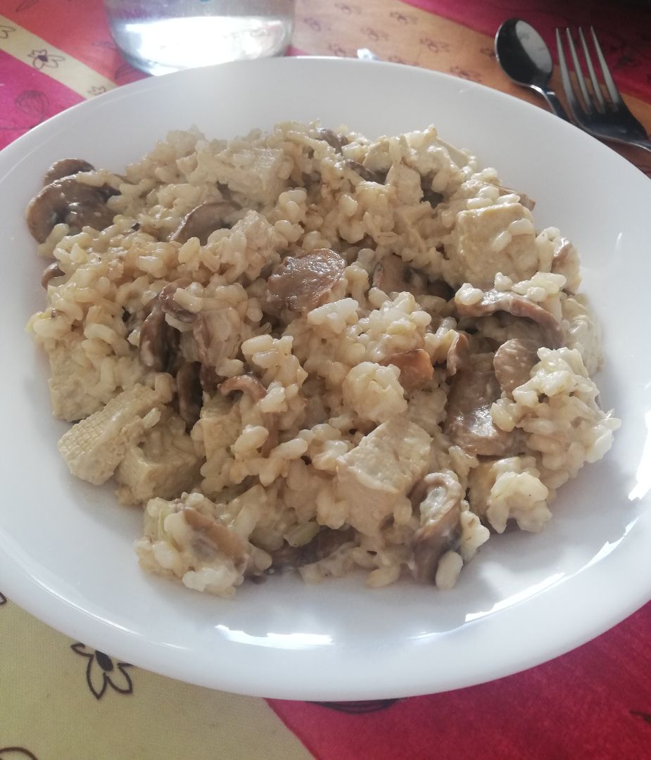 Falso Risotto con tofu y champiñones Falso Risotto con tofu y champiñones
