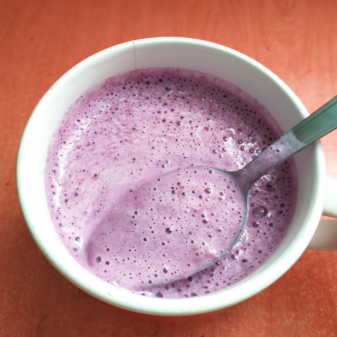 Batido de frutos secos, frutos rojos y cereal Batido de frutos secos, frutos rojos y cereal