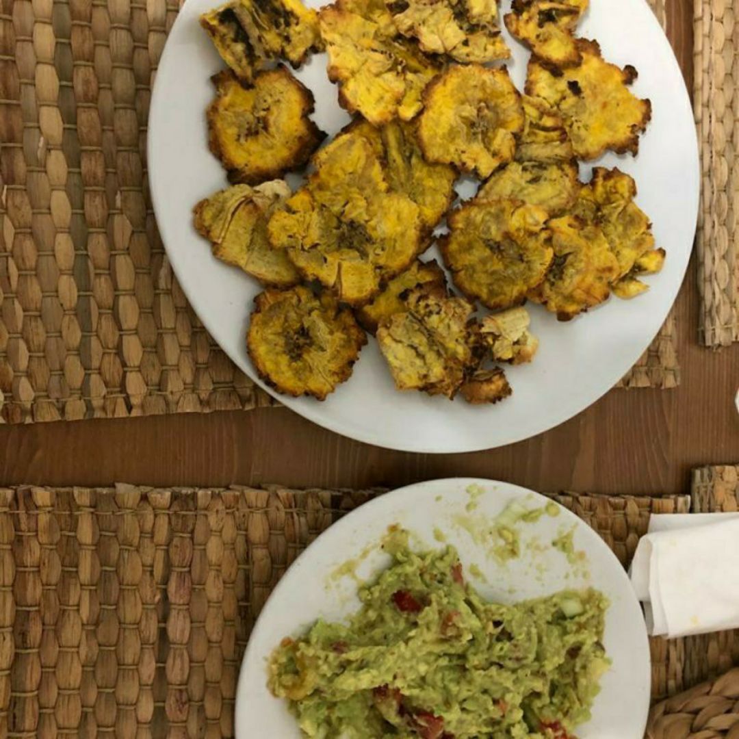 Platano macho al horno con guacamole Platano macho al horno con guacamole