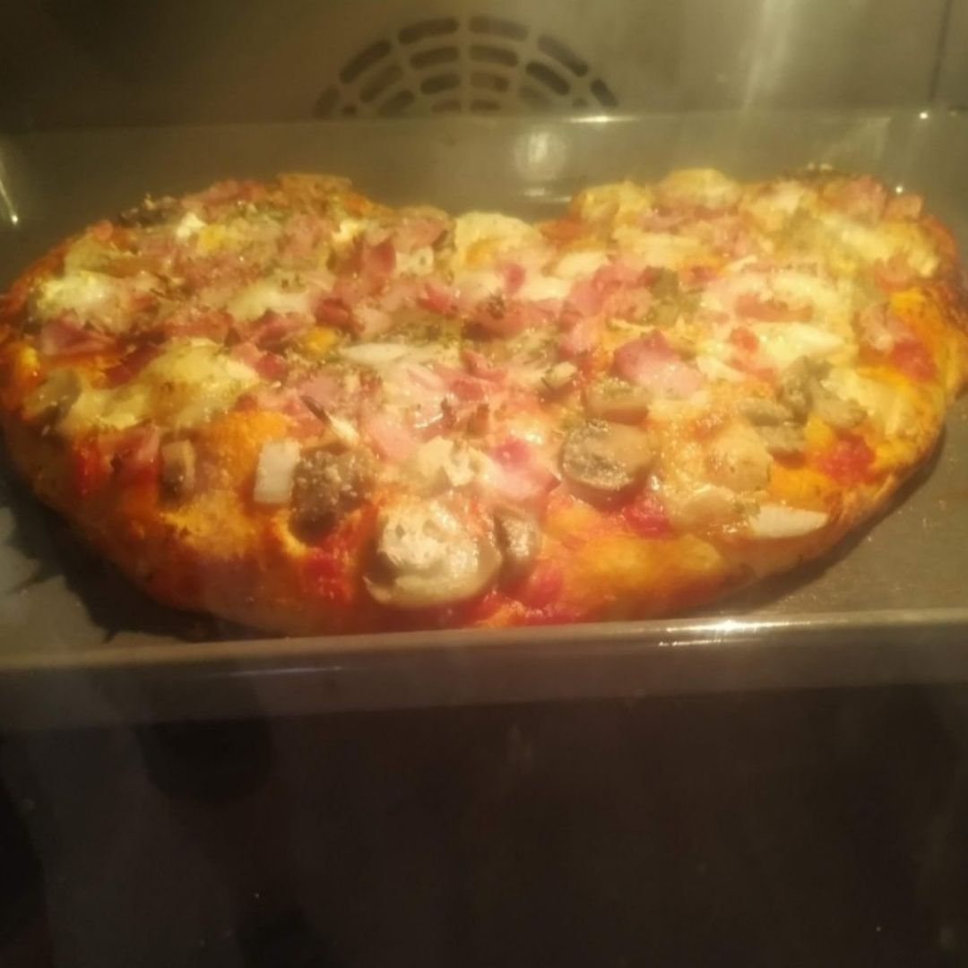 Pizza coraz贸n 馃構 Pizza coraz贸n 馃構