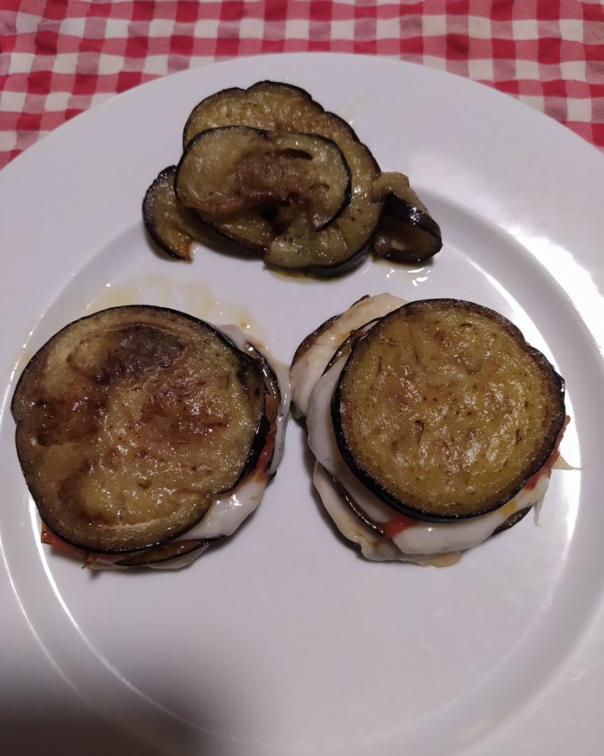 Berenjenas con queso, tomate y hierbas de provenza Paso 6 Berenjenas con queso, tomate y hierbas de provenza Paso 6