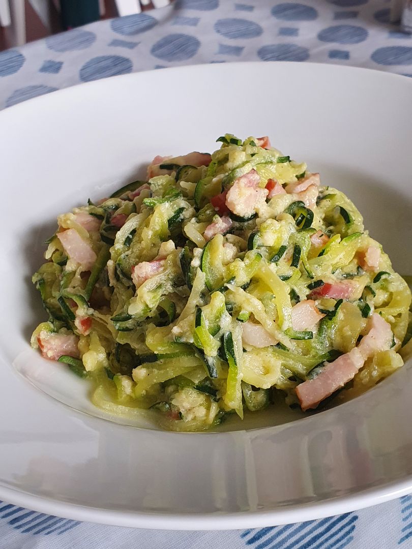Espaguetis de calabacin a la carbonara Espaguetis de calabacin a la carbonara