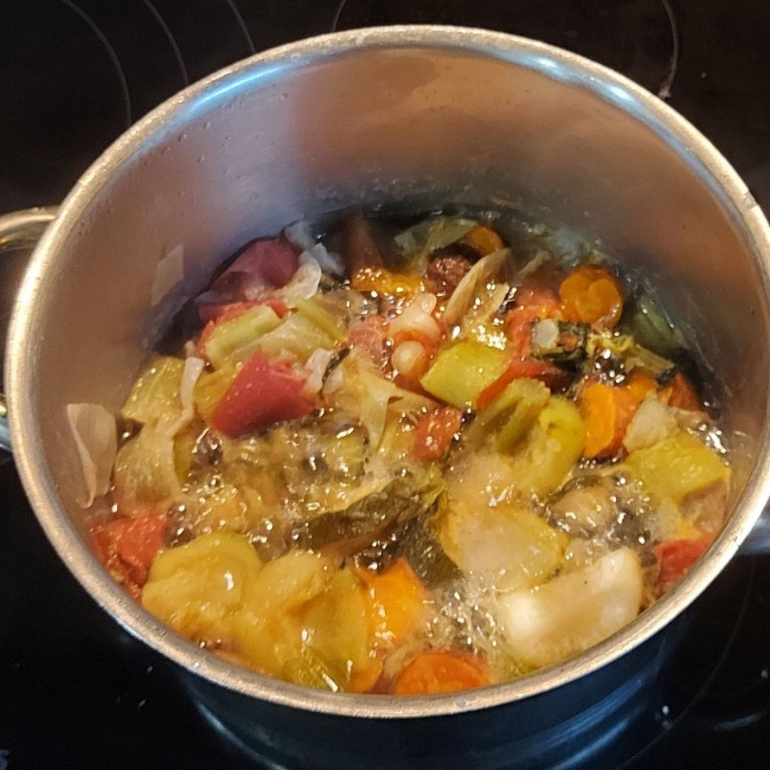 CALDO DE VERDURA CONCENTRADO CASERO Paso 1 CALDO DE VERDURA CONCENTRADO CASERO Paso 1