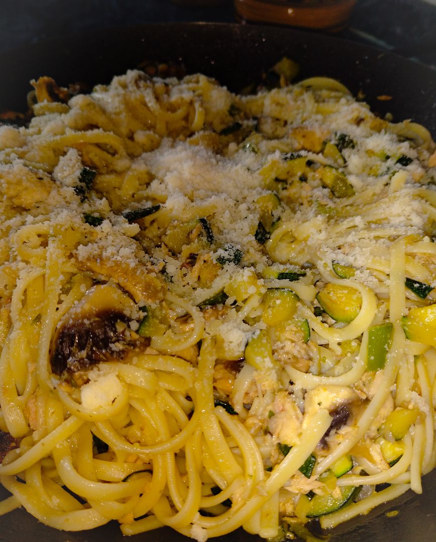 Tallarines con champiñones y calabacín Tallarines con champiñones y calabacín