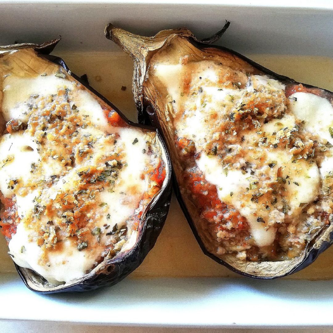 Berenjena rellena estilo pizza Berenjena rellena estilo pizza