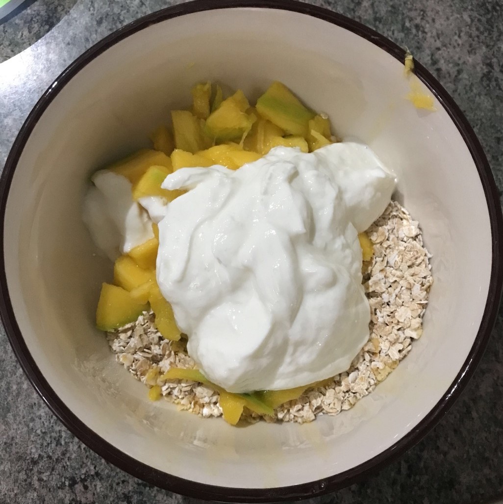 Bol de avena y mango