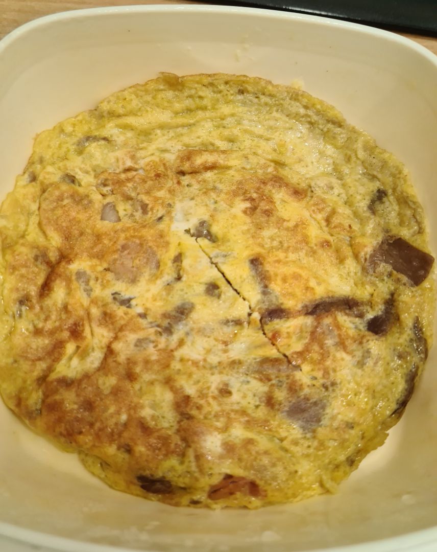 Tortilla de champiñones y gambas al ajillo Tortilla de champiñones y gambas al ajillo