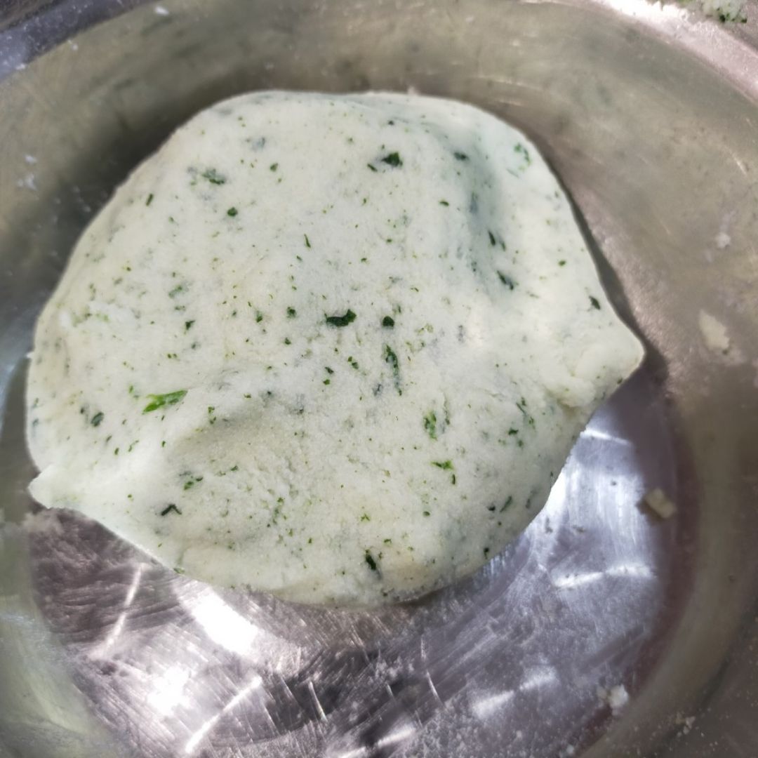 Arepas de espinacas rellenas con pollo y aguacate Paso 6 Arepas de espinacas rellenas con pollo y aguacate Paso 6
