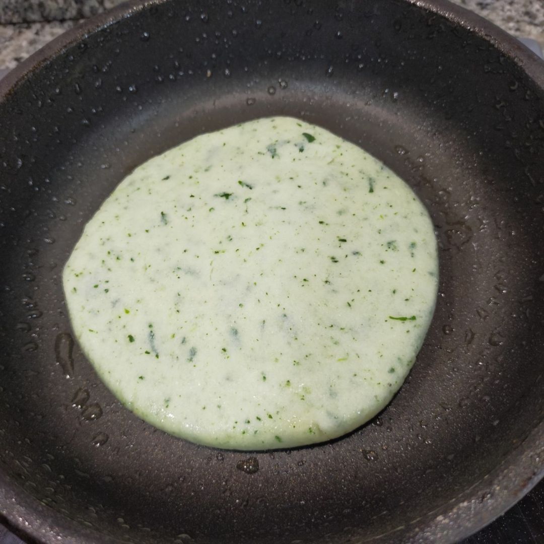 Arepas de espinacas rellenas con pollo y aguacate Paso 8 Arepas de espinacas rellenas con pollo y aguacate Paso 8