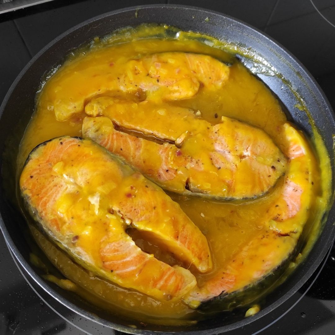Salmón con salsa de mango Salmón con salsa de mango