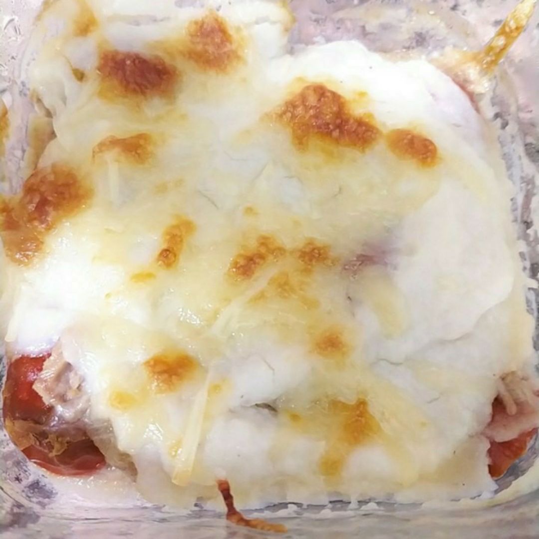 Pastel de coliflor con tomate y atún Pastel de coliflor con tomate y atún