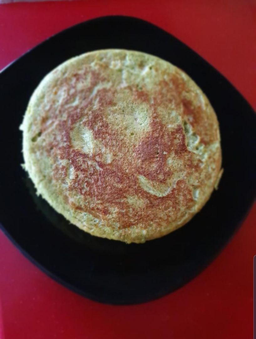 Tortilla de brócoli y cebolla