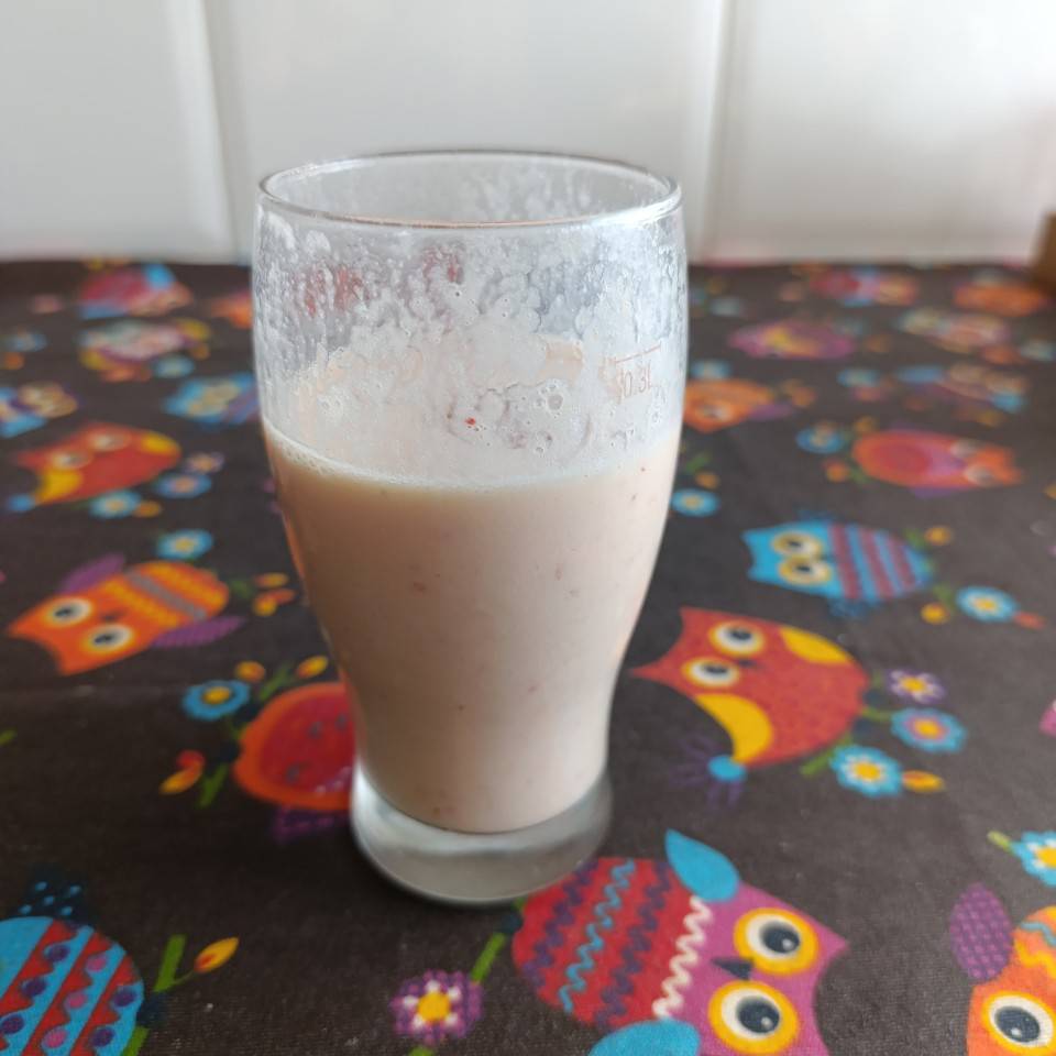 Smoothie papaya, fresa y plátano Smoothie papaya, fresa y plátano
