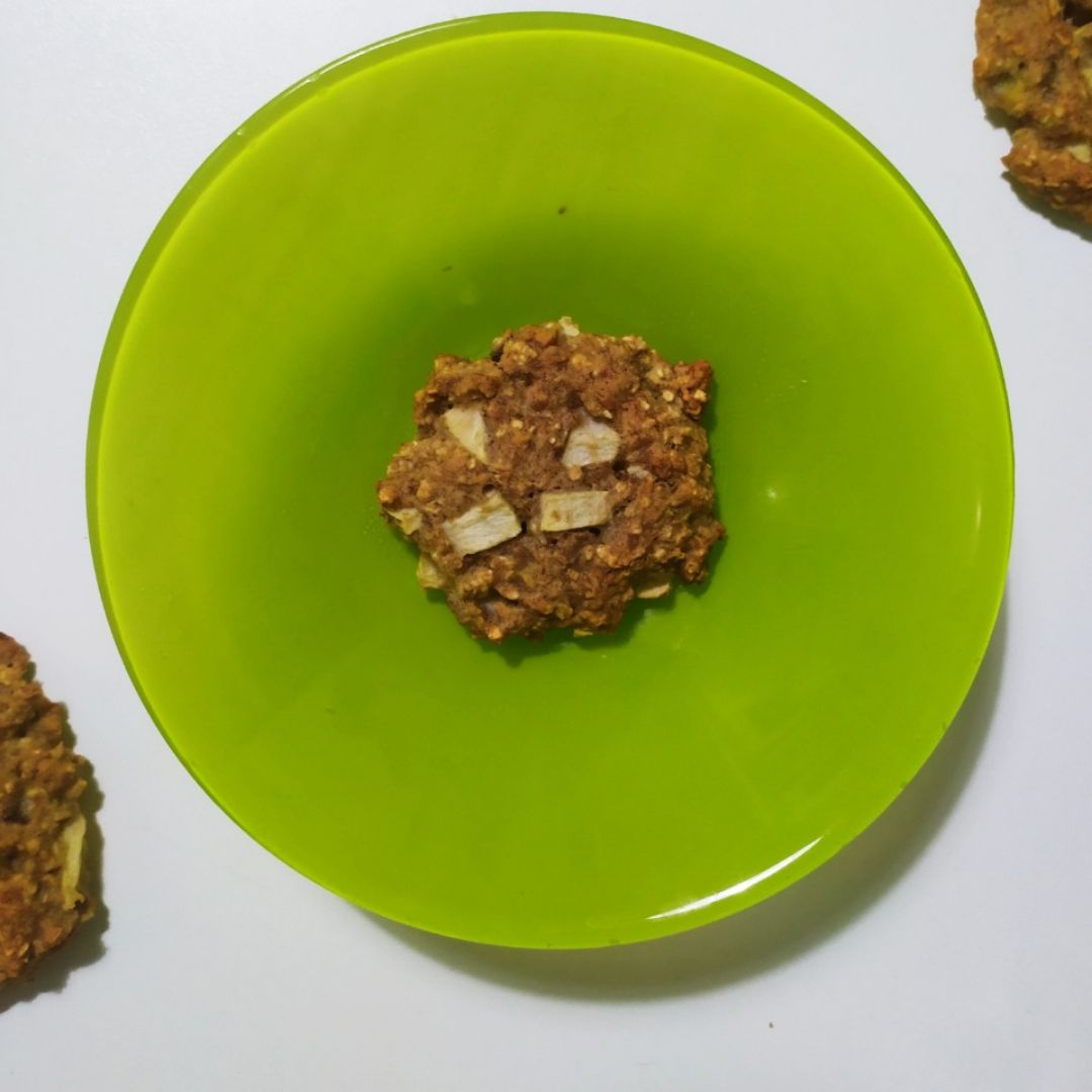 Galletas de plátano, manzana y avena ( 1 unidad aproximadamente) Galletas de plátano, manzana y avena ( 1 unidad aproximadamente)