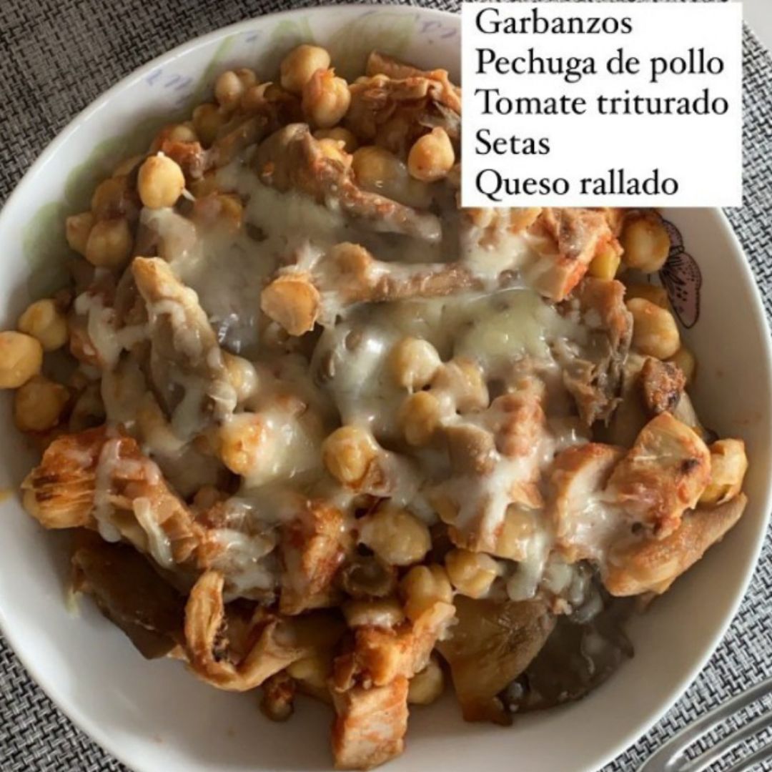 Garbanzos con pollo y setas Garbanzos con pollo y setas