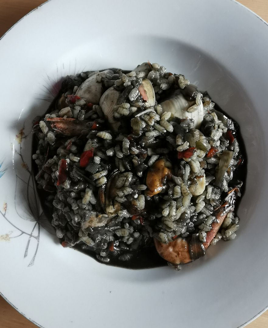 Arroz negro meloso Arroz negro meloso