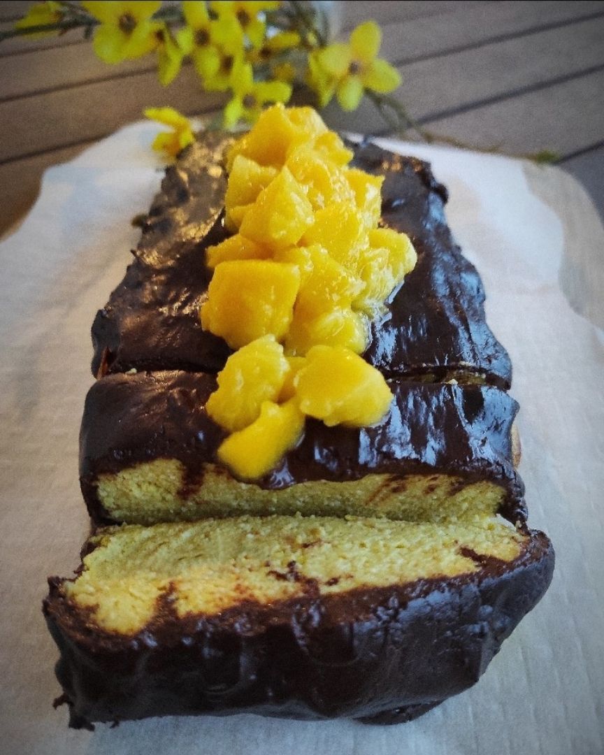 Budin de mango y chocolate 🍫🥭 Budin de mango y chocolate 🍫🥭