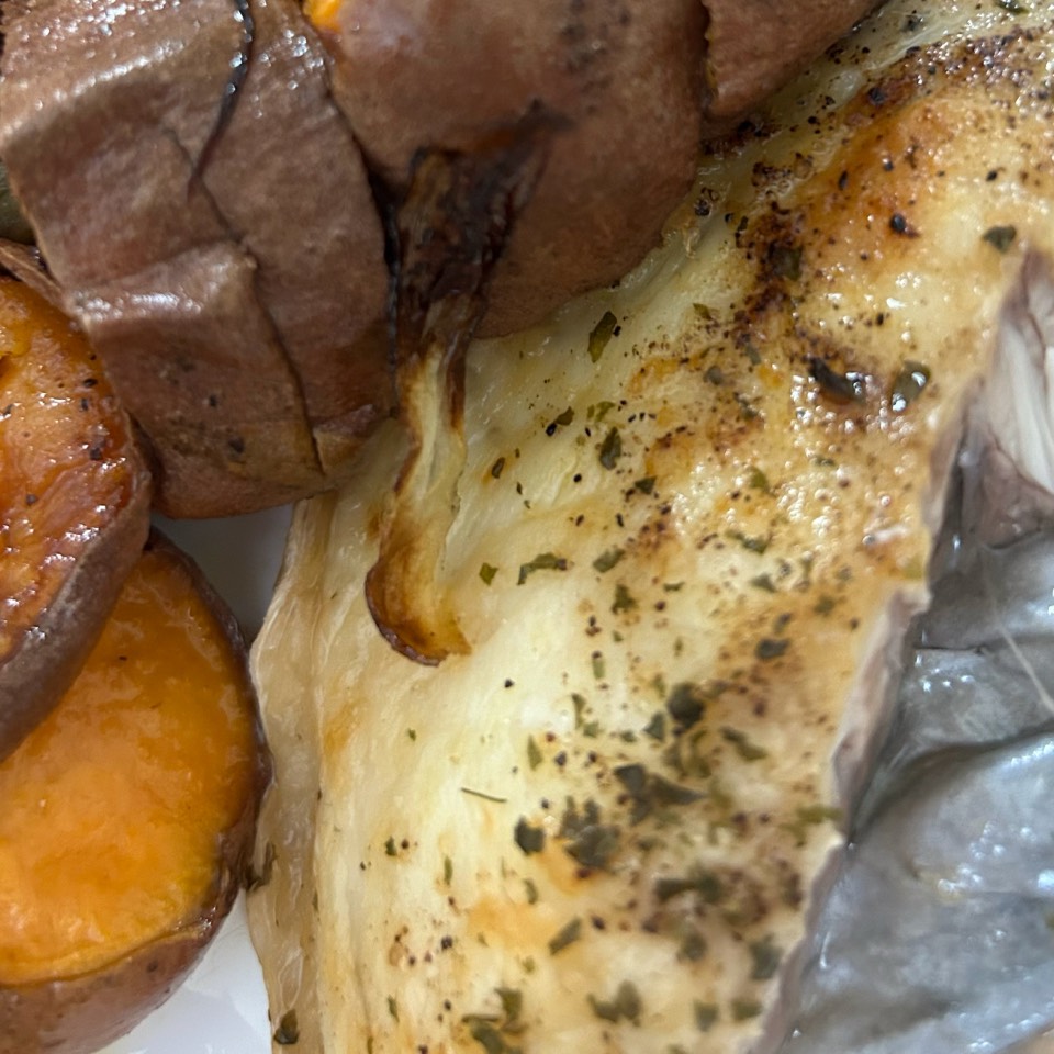 Dorada con boniato en airfryer