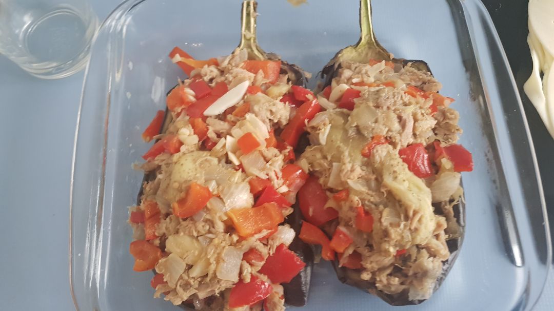 Berenjenas rellenas de pimiento rojo y atún Paso 3
